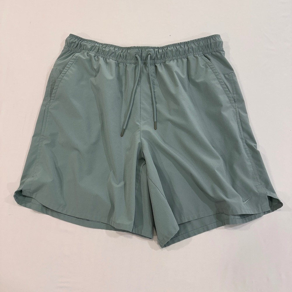 Nike Dri-FIT Training Shorts Mens XL Sage Green Zipper Pocket | Athleisure